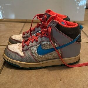 Nike better world high top sneakers